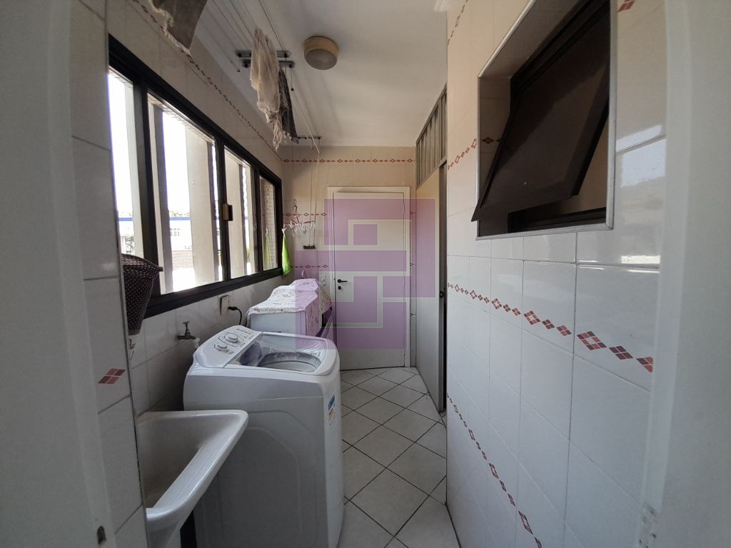Apartamento Padrão de 03 dormitórios para venda nas Pitangueiras.