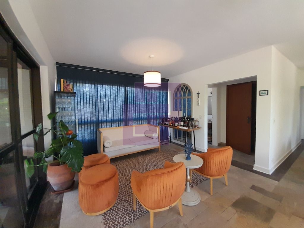 Apartamento Padrão de 03 dormitórios para venda nas Pitangueiras.