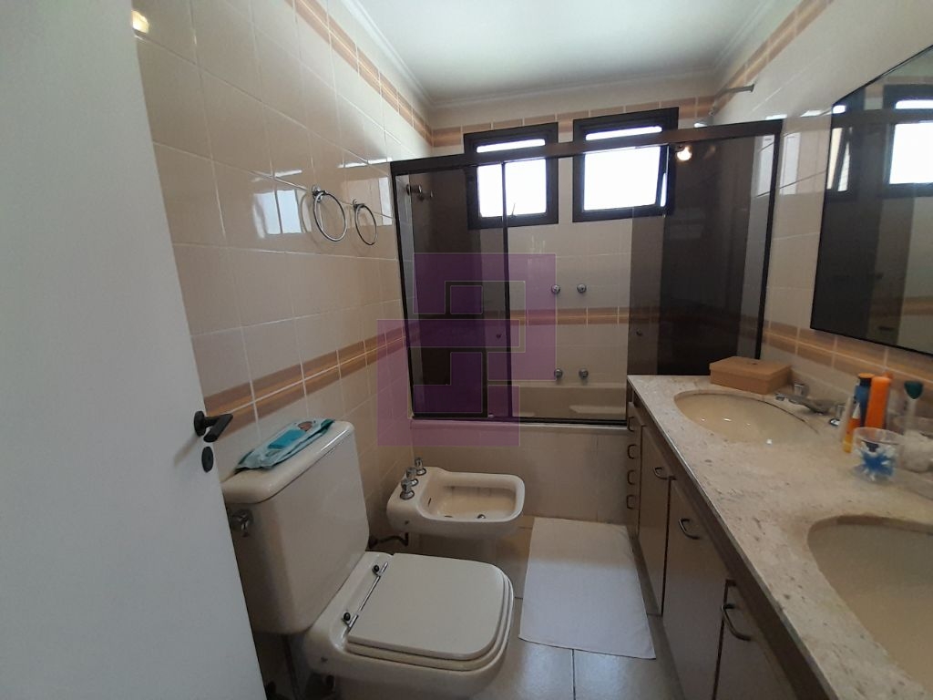 Apartamento Padrão de 03 dormitórios para venda nas Pitangueiras.