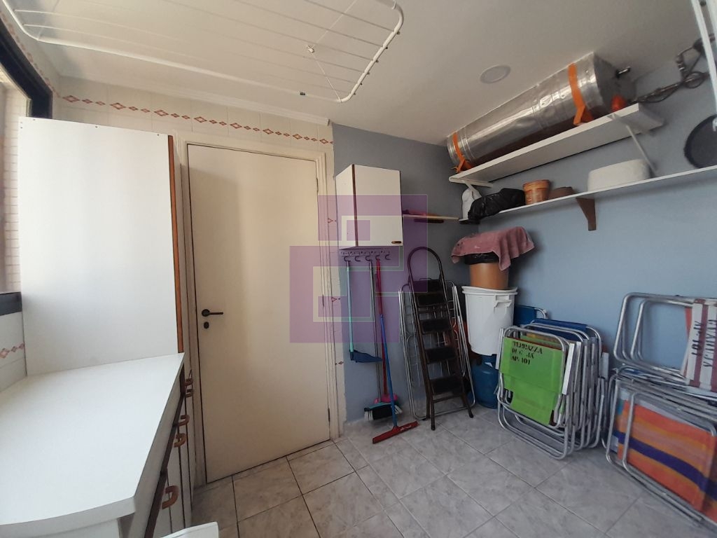 Apartamento Padrão de 03 dormitórios para venda nas Pitangueiras.