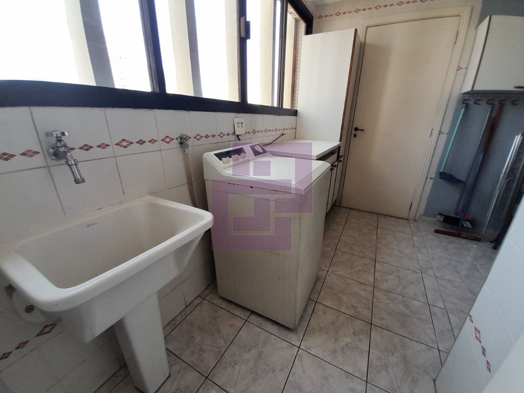 Apartamento Padrão de 03 dormitórios para venda nas Pitangueiras.
