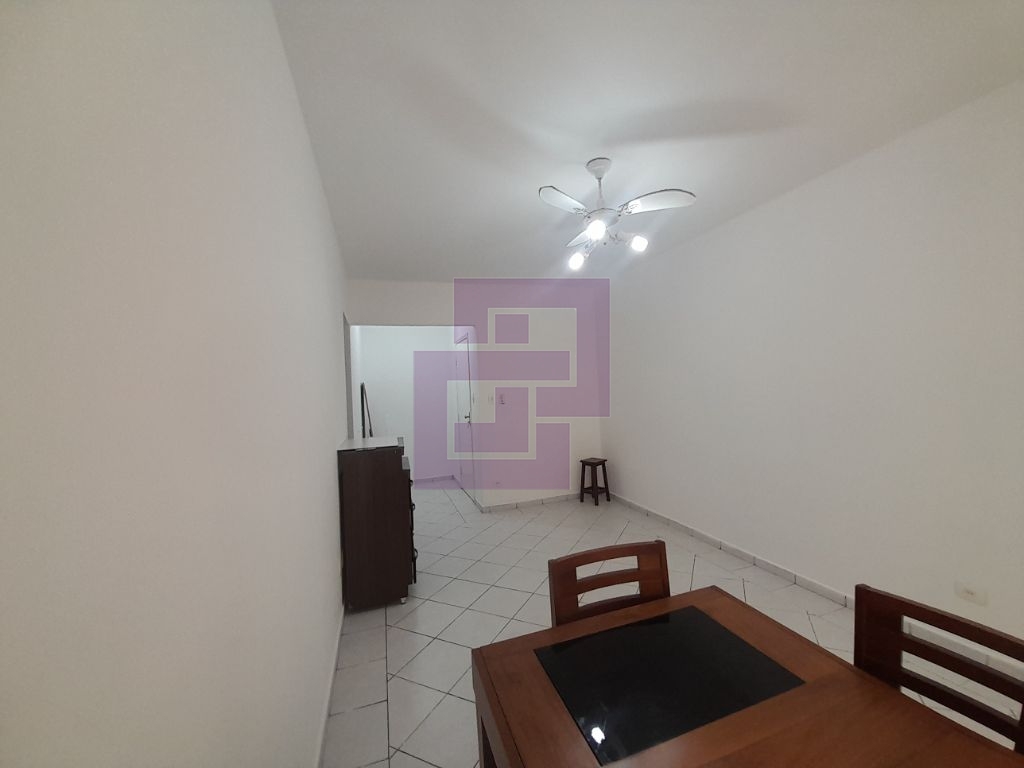 Apartamento padrão de 01 dormitório para locação anual nas p
