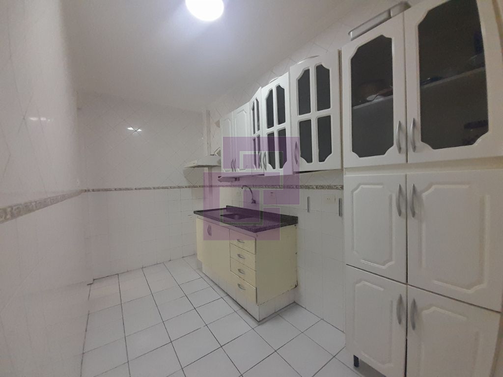 Apartamento padrão de 01 dormitório para locação anual nas p