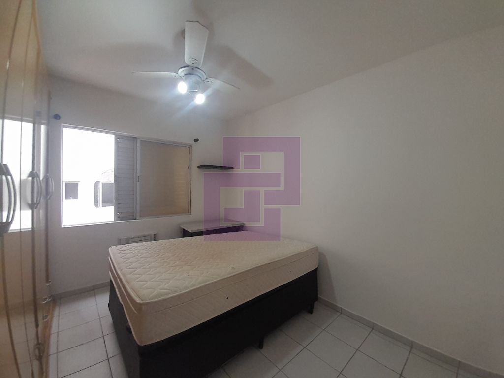 Apartamento padrão de 01 dormitório para locação anual nas p