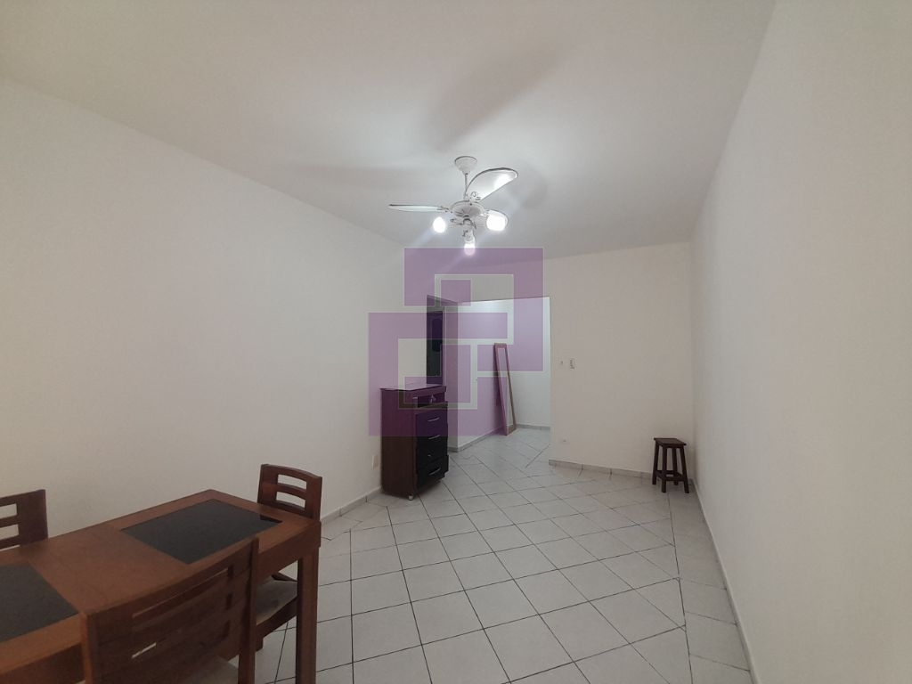 Apartamento padrão de 01 dormitório para locação anual nas p