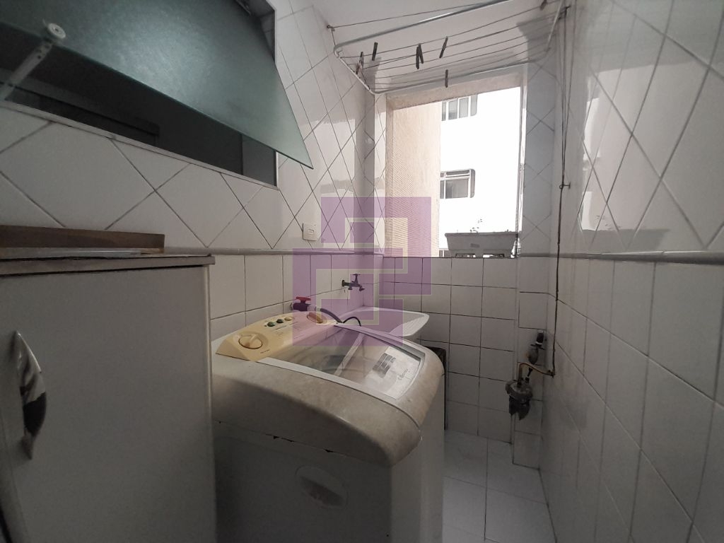 Apartamento padrão de 01 dormitório para locação anual nas p