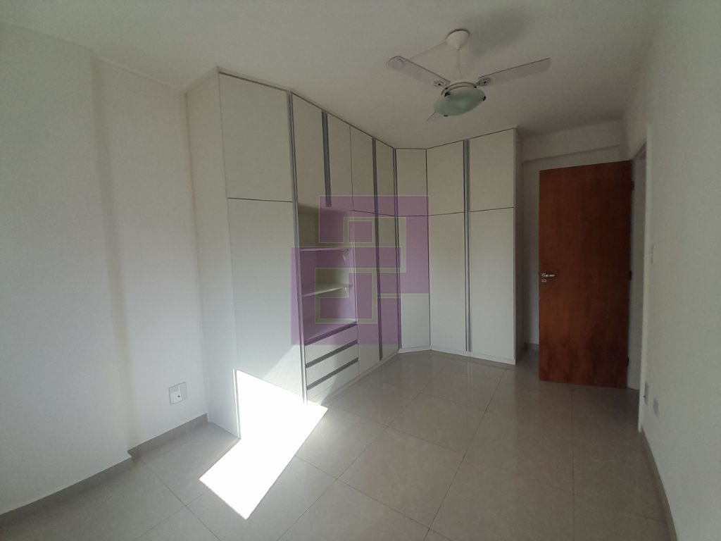 Apartamento Padrão de 03 dormitórios para locação anual nas Pitangueiras.