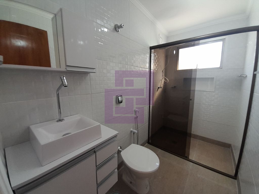 Apartamento Padrão de 03 dormitórios para locação anual nas Pitangueiras.