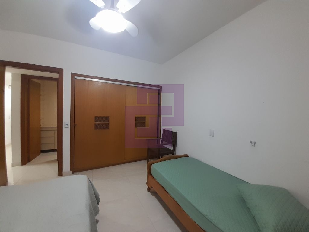Apartamento Padrão de 03 dormitórios para venda nas Pitangueiras Guarujá SP