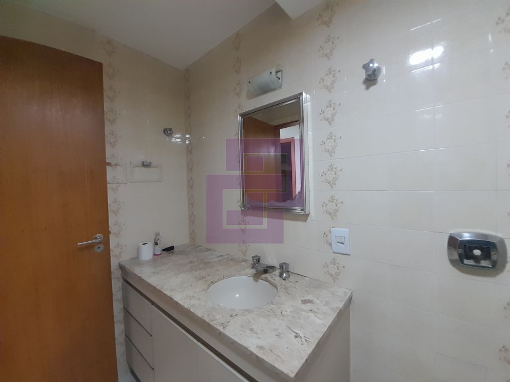 Apartamento Padrão de 03 dormitórios para venda nas Pitangueiras Guarujá SP