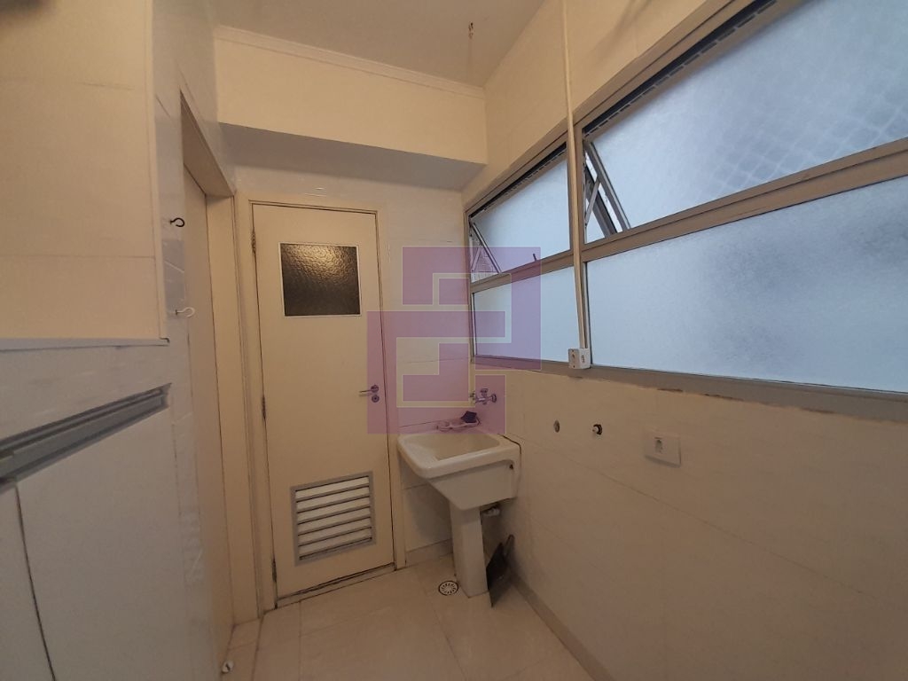 Apartamento Padrão de 03 dormitórios para venda nas Pitangueiras Guarujá SP