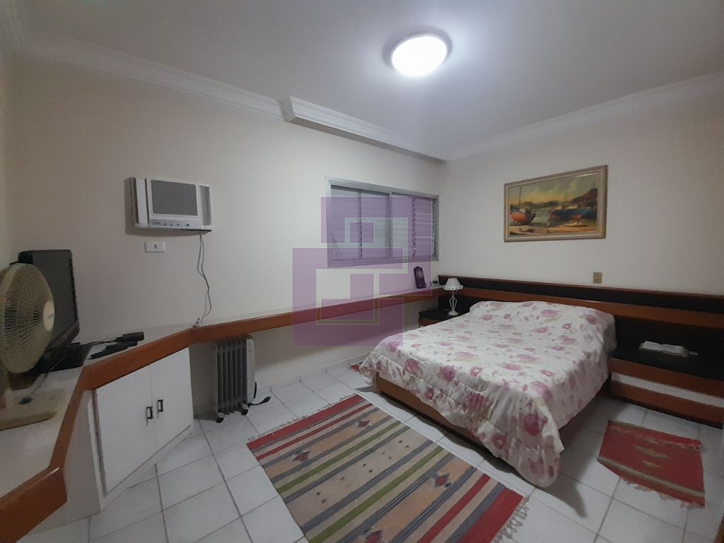 Apartamento Padrão de 03 dormitórios para venda nas Pitangueiras Guarujá SP