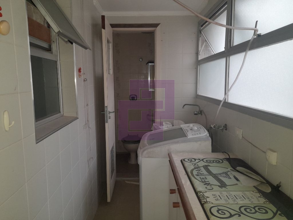 Apartamento Padrão de 03 dormitórios para venda nas Pitangueiras Guarujá SP