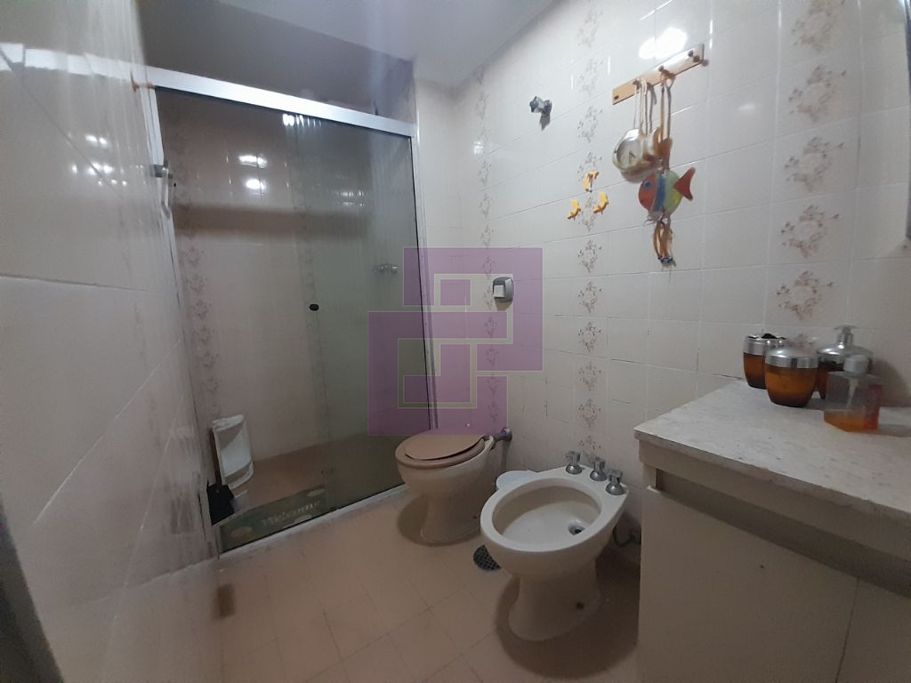 Apartamento Padrão de 03 dormitórios para venda nas Pitangueiras Guarujá SP