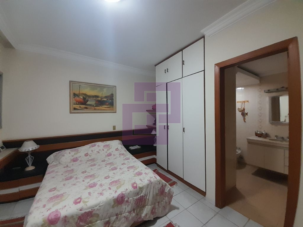 Apartamento Padrão de 03 dormitórios para venda nas Pitangueiras Guarujá SP