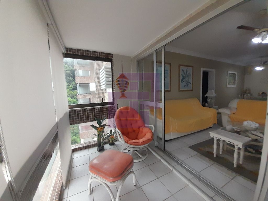 Apartamento Padrão de 03 dormitórios para venda nas Pitangueiras Guarujá SP