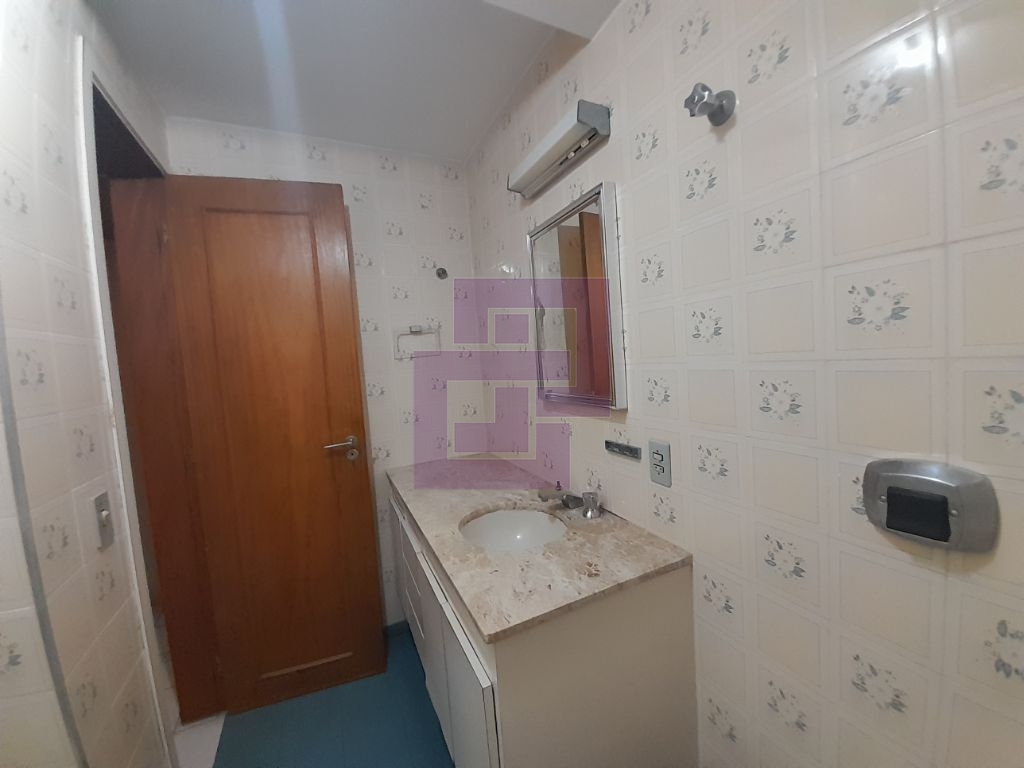 Apartamento Padrão de 03 dormitórios para venda nas Pitangueiras Guarujá SP