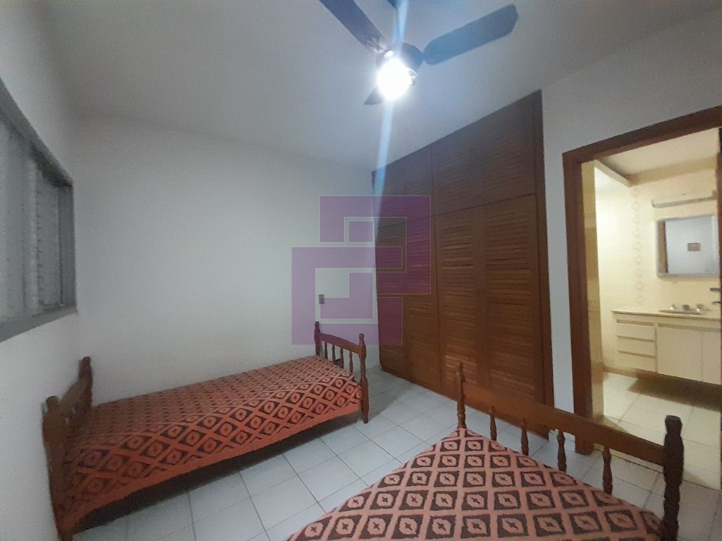Apartamento Padrão de 03 dormitórios para venda nas Pitangueiras Guarujá SP