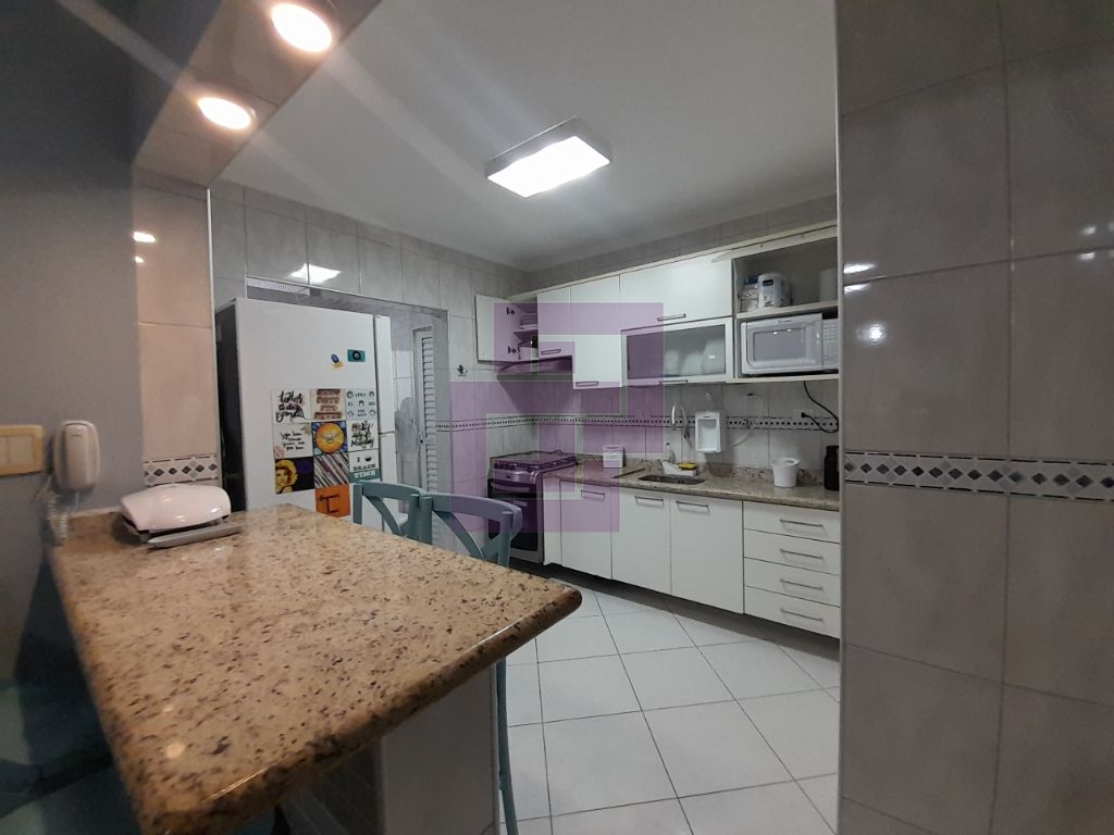Venda de Apartamentos / Padrão na cidade de Guarujá