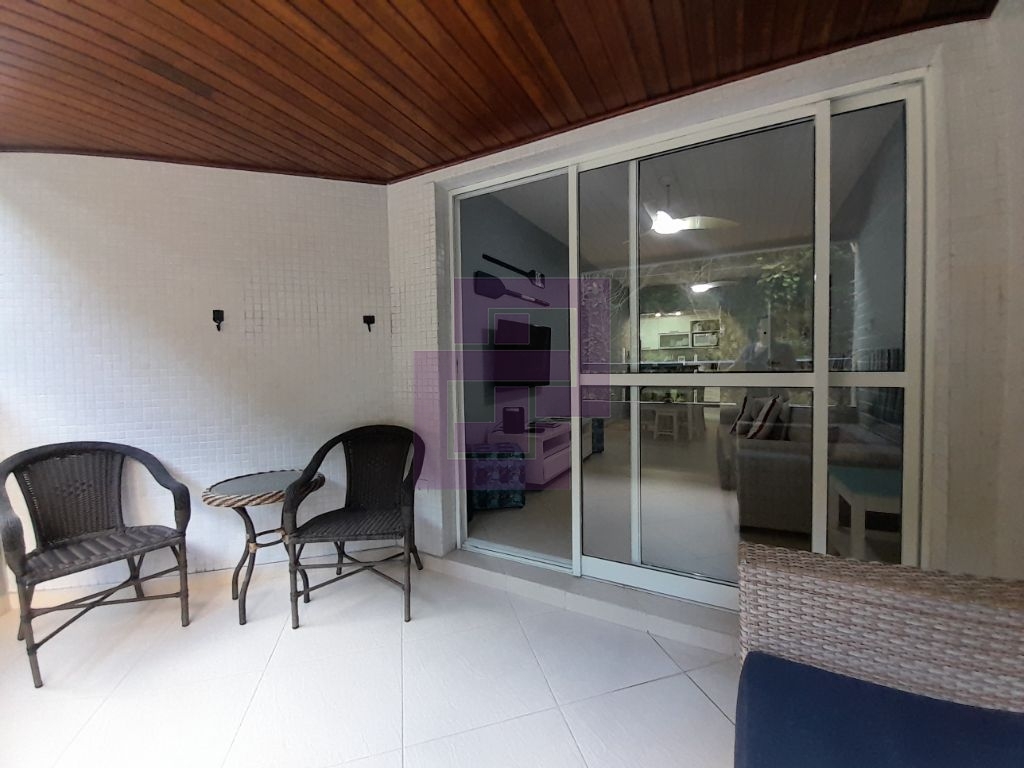 Venda de Apartamentos / Padrão na cidade de Guarujá