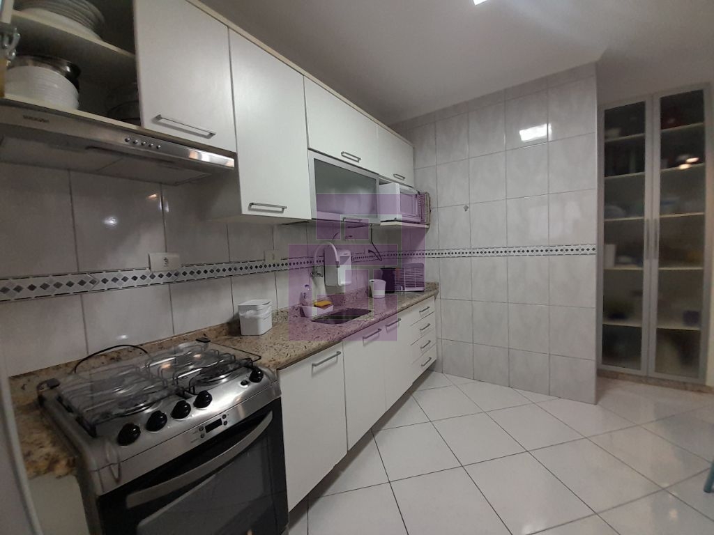 Venda de Apartamentos / Padrão na cidade de Guarujá