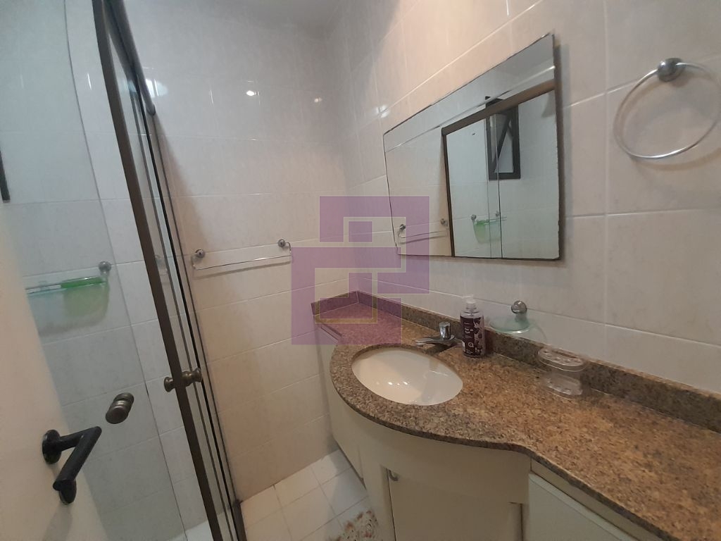 Venda de Apartamentos / Padrão na cidade de Guarujá