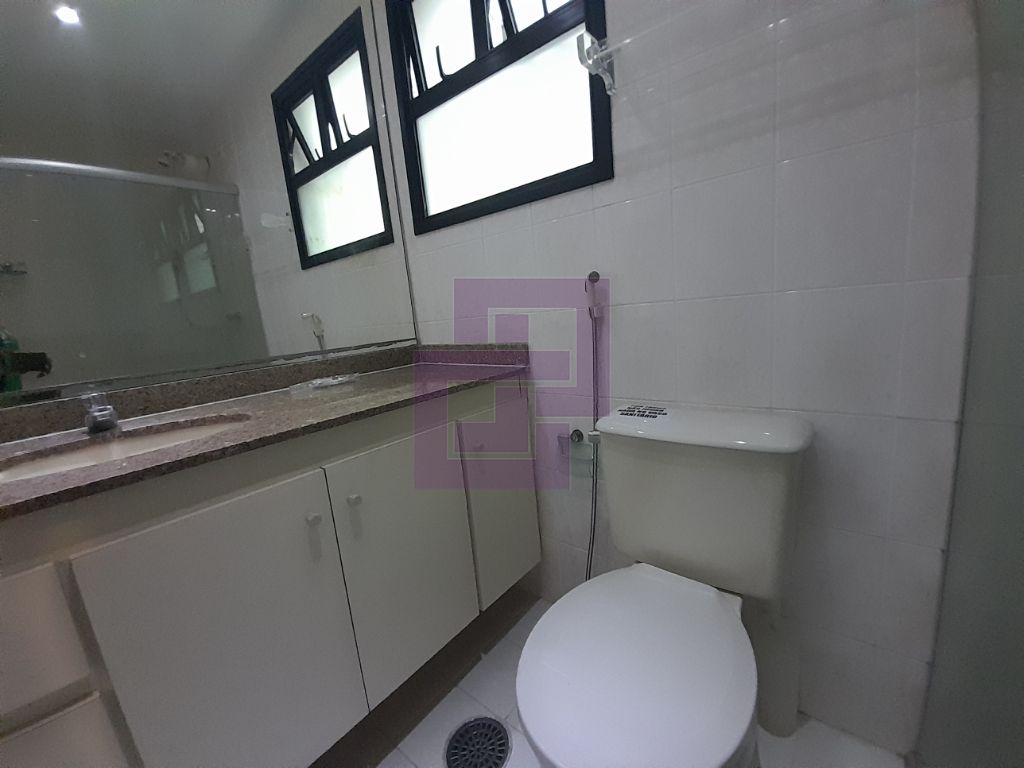 Venda de Apartamentos / Padrão na cidade de Guarujá