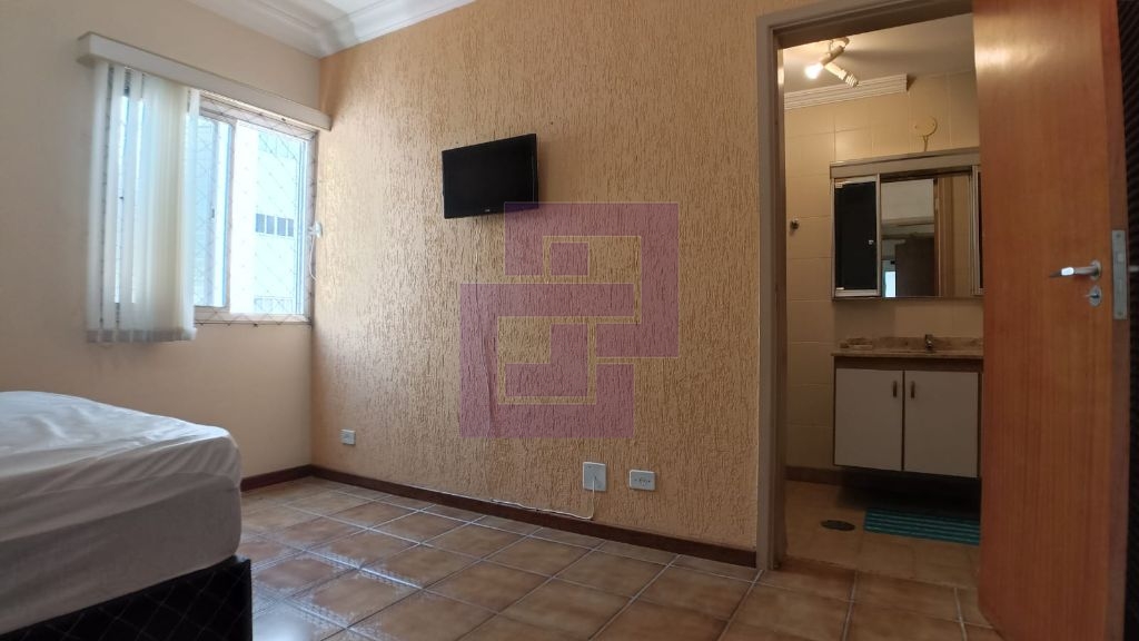 Apartamento com 03 dormitórios para locação na praia da Enseada Guarujá.