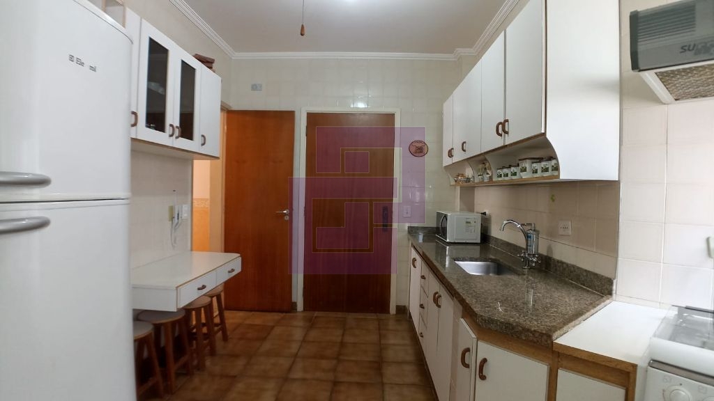 Apartamento com 03 dormitórios para locação na praia da ense
