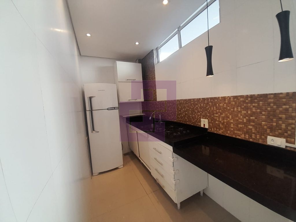 Apartamento padrão de 02 dormitórios para locação residencial na Praia das Pitangueiras.