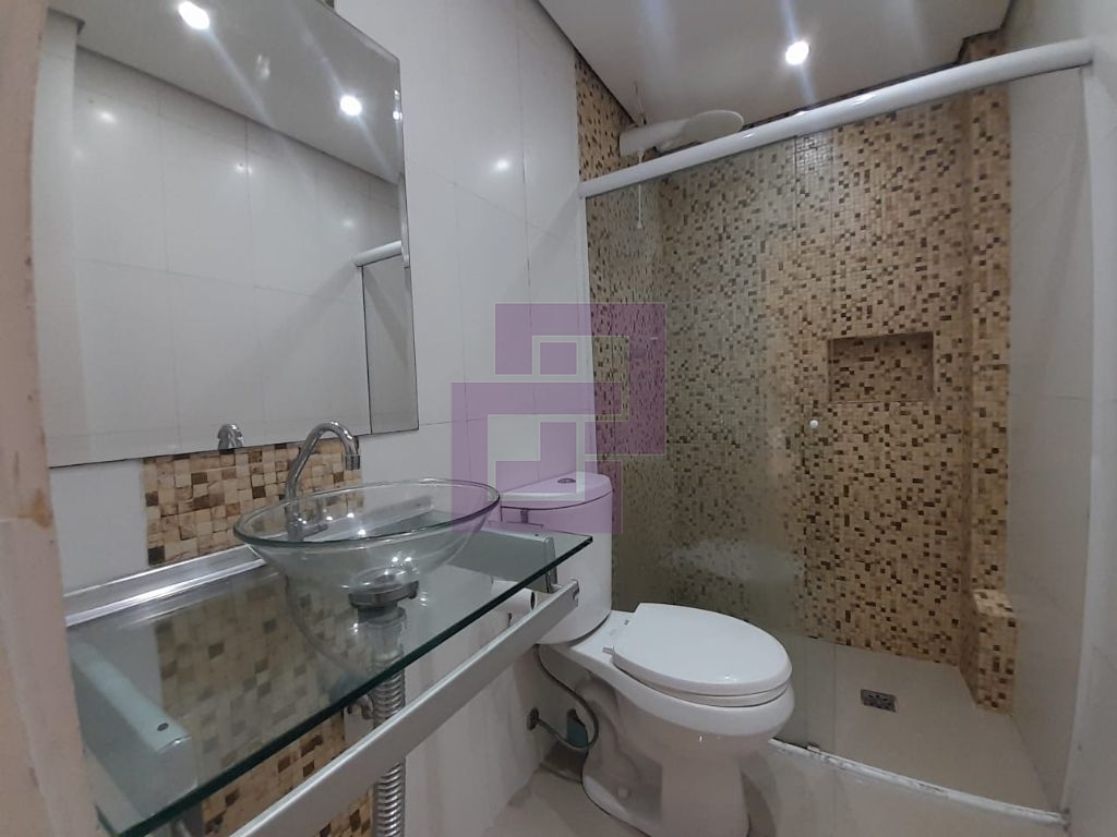 Apartamento padrão de 02 dormitórios para locação residencial na Praia das Pitangueiras.