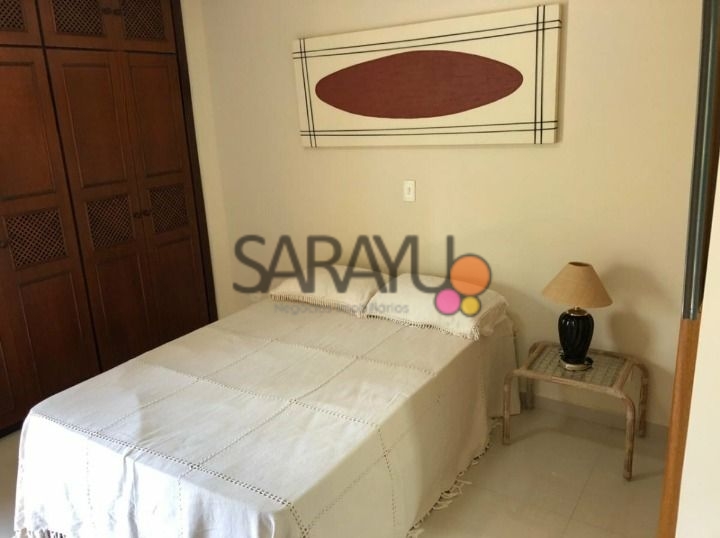 Locação de Apartamentos / Padrão na cidade de Guarujá