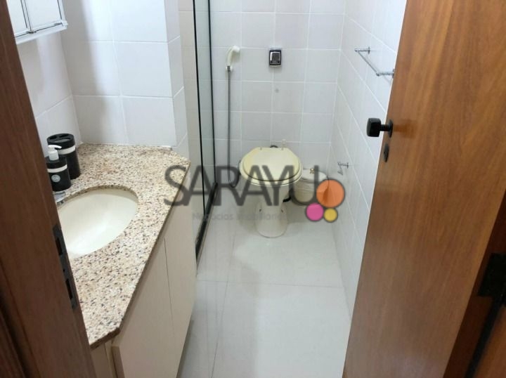 Locação de Apartamentos / Padrão na cidade de Guarujá