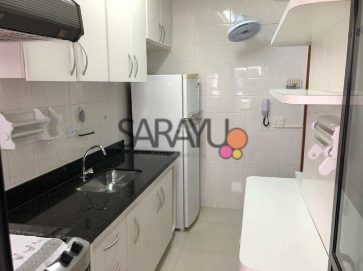 Locação de Apartamentos / Padrão na cidade de Guarujá
