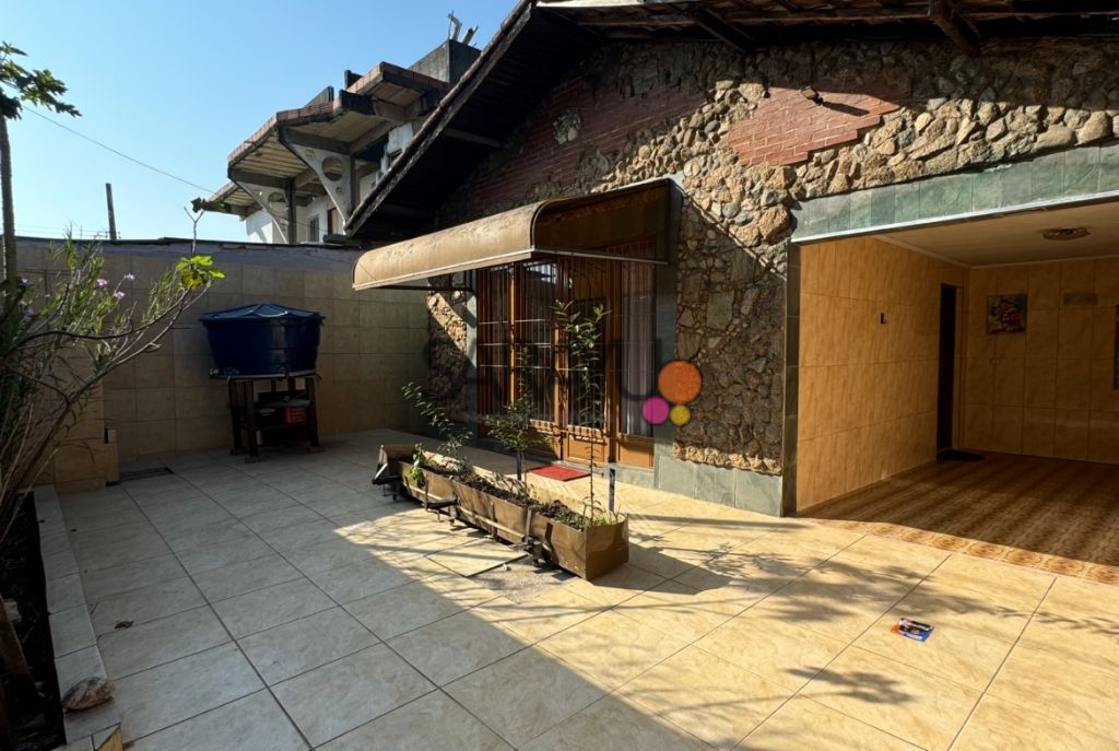 Casa padrão de 03 dormitórios para venda no jardim santa mar