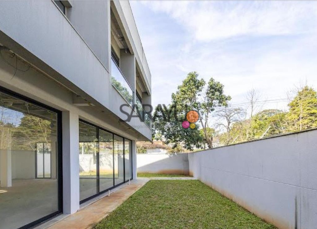 Condominio fechado, casa alto padrão a venda