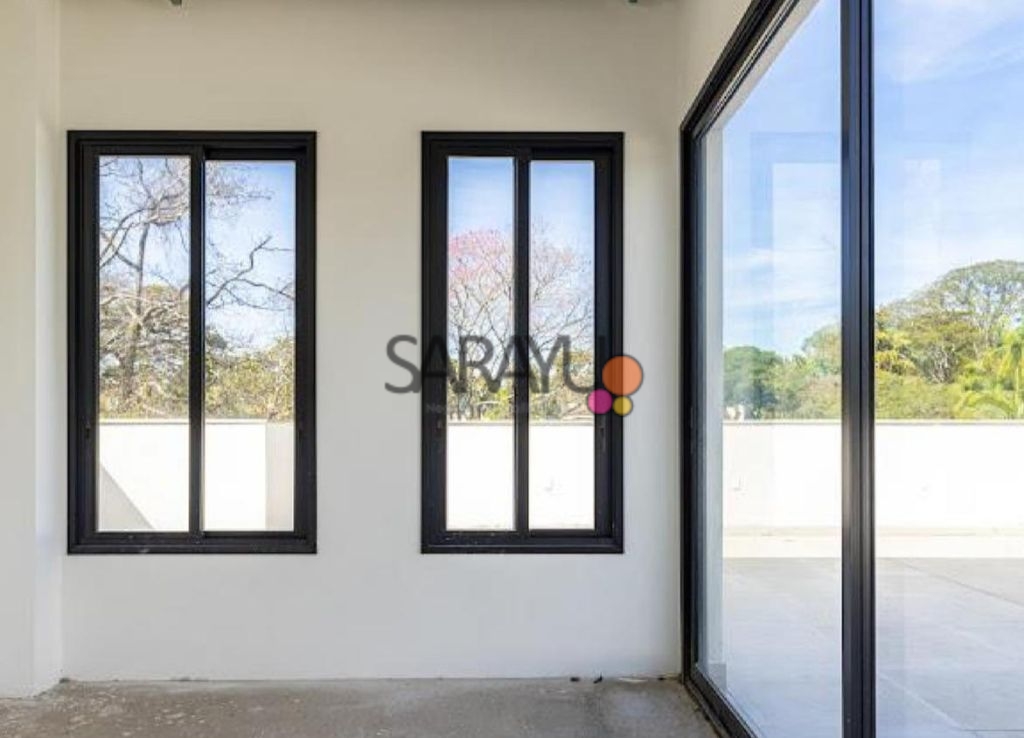Condominio fechado, casa alto padrão a venda