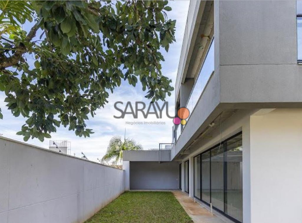 Condominio fechado, casa alto padrão a venda
