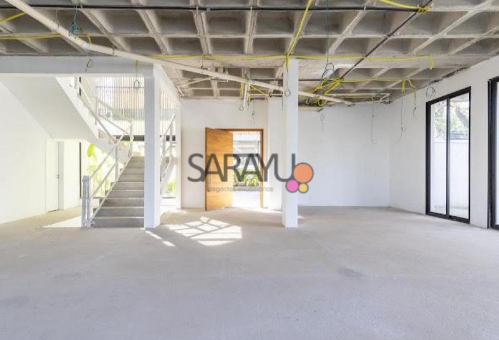 Condominio fechado, casa alto padrão a venda