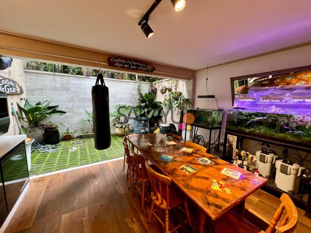 Vende-se Sobrado reformado Vila Mascote