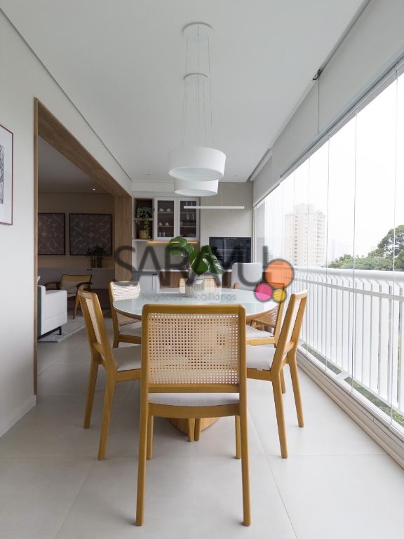 Vende-se apartamento 154 m², 3 suítes decorado