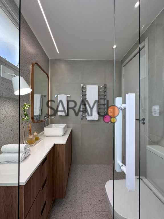 Vende-se Apartamento 154 m², 3 suítes Decorado