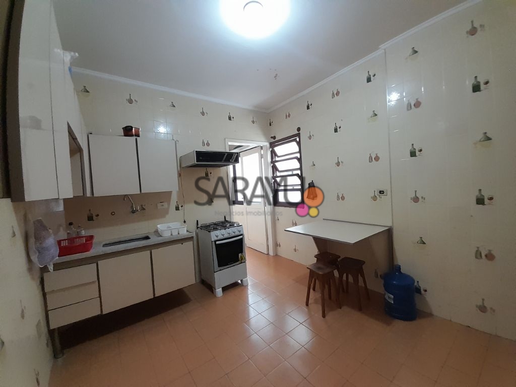 Apartamento de 03 dormitórios para locação anual na Praia da Enseada Guarujá SP.
