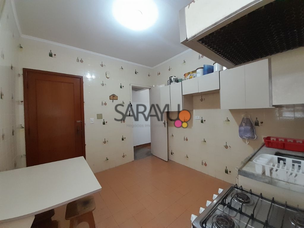 Apartamento de 03 dormitórios para locação anual na Praia da Enseada Guarujá SP.