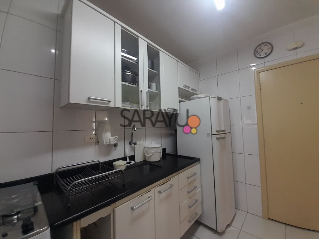 Apartamento Padrão de 03 dormitórios para locação anual na Praia da Enseada.