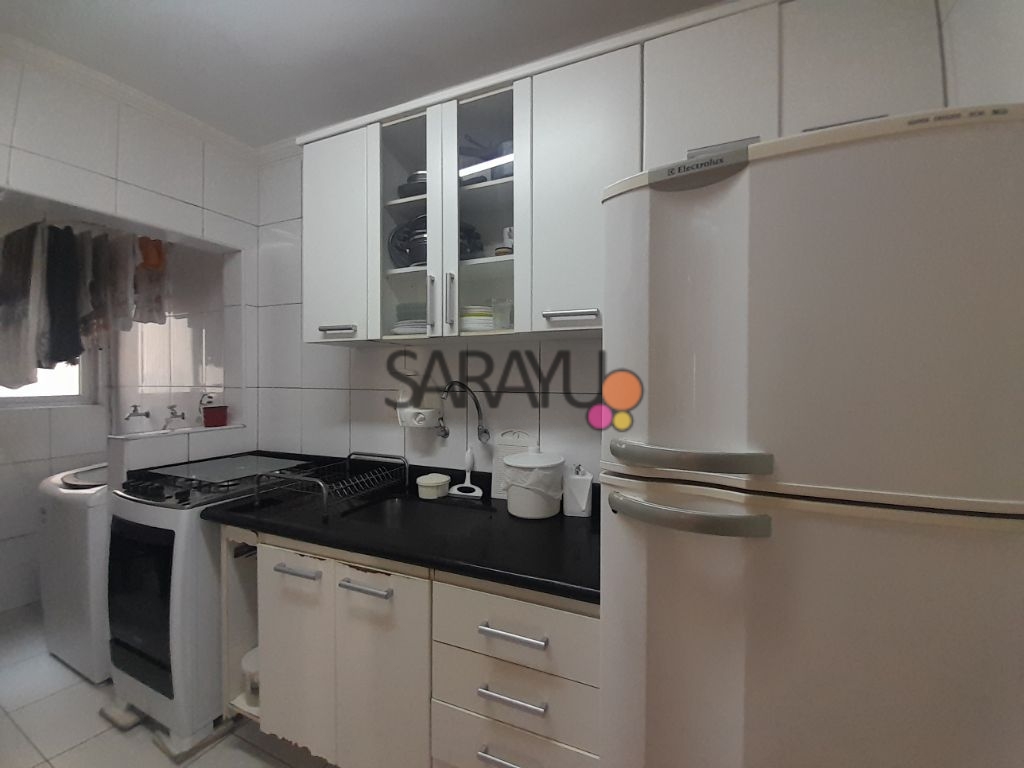 Apartamento Padrão de 03 dormitórios para locação anual na Praia da Enseada.