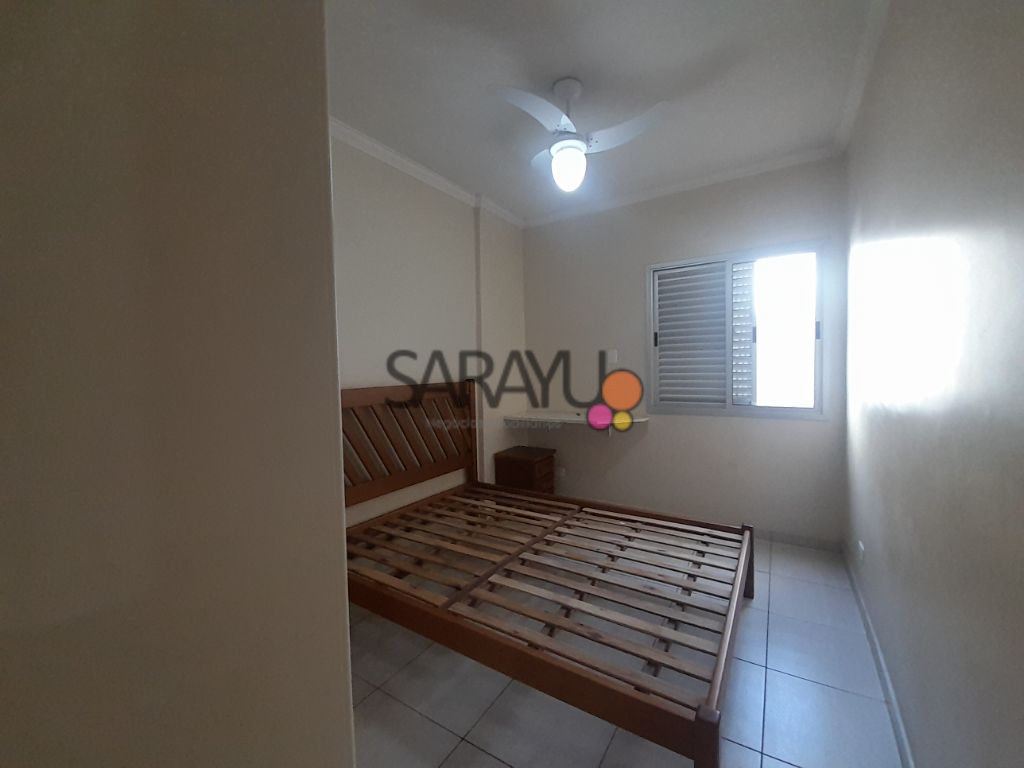 Apartamento Padrão de 03 dormitórios para locação anual na Praia da Enseada.