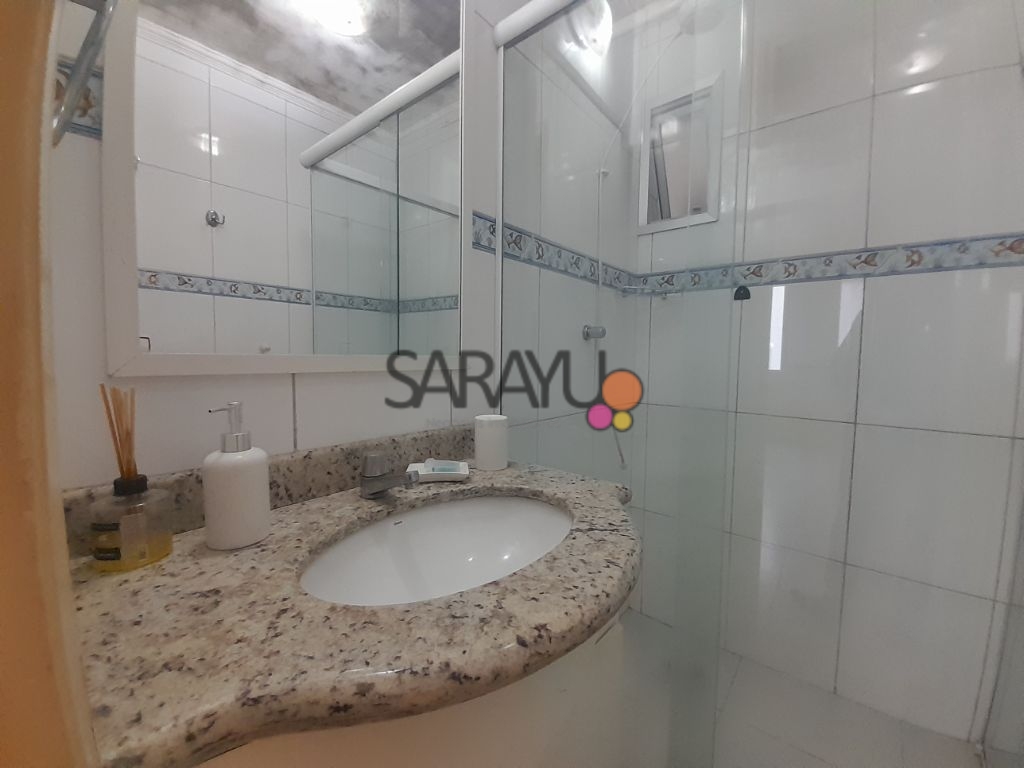 Apartamento Padrão de 03 dormitórios para locação anual na Praia da Enseada.