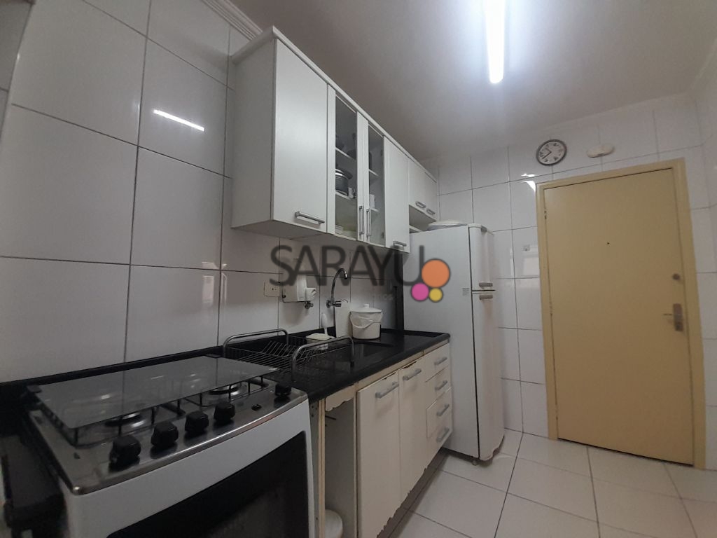 Apartamento Padrão de 03 dormitórios para locação anual na Praia da Enseada.