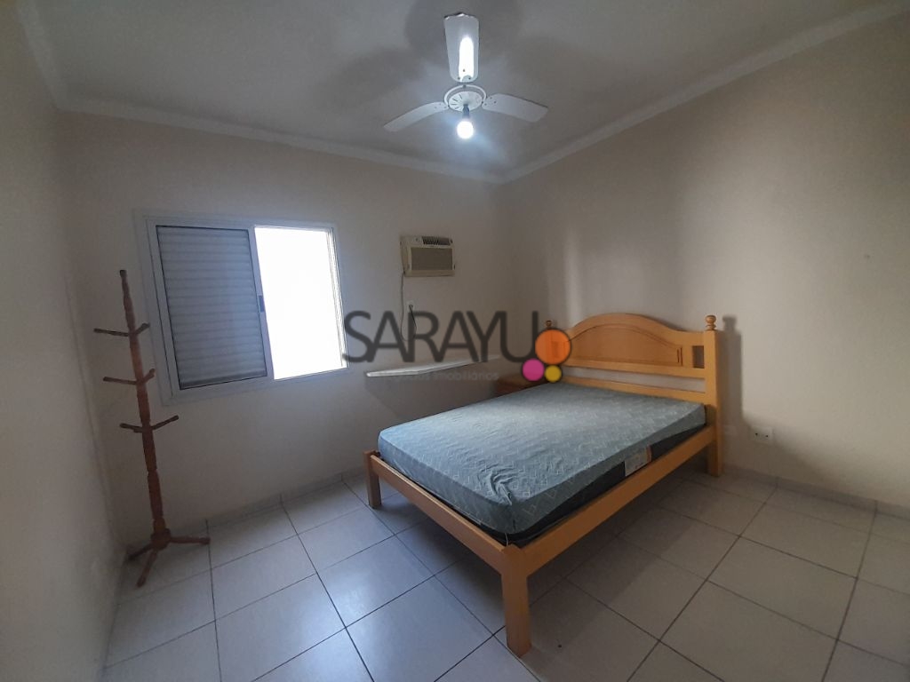 Apartamento Padrão de 03 dormitórios para locação anual na Praia da Enseada.